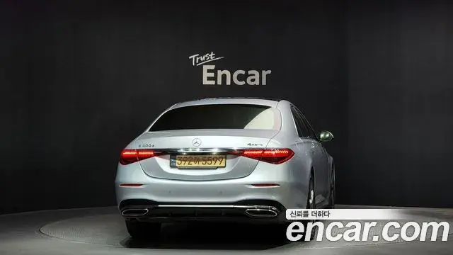 Mercedes-Benz S-Class 2022 — Photo 10/20