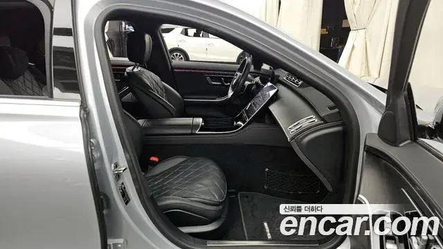 Mercedes-Benz S-Class 2022 — Photo 1/20