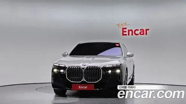 BMW 7 Series 2024 — ფოტო 15/20