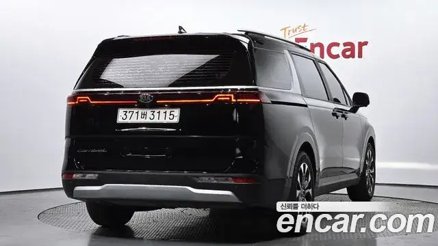 Kia Carnival 2020 — ფოტო 13/20