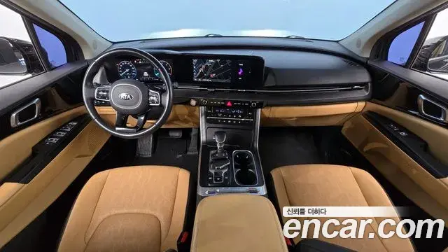Kia Carnival 2020 — ფოტო 17/20