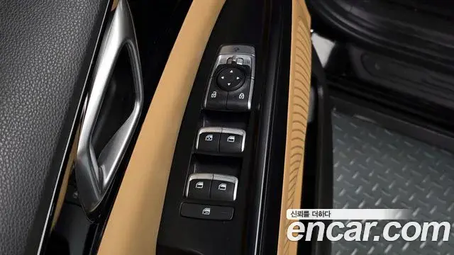 Kia Carnival 2020 — ფოტო 1/20