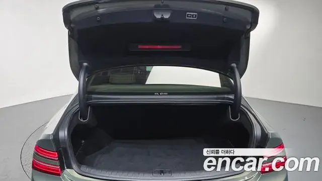 Genesis G80 2021 — ფოტო 10/20