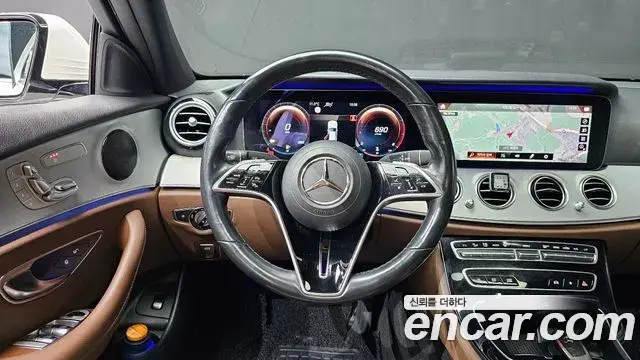 Mercedes-Benz E-Class 2020 — Фото 13/20