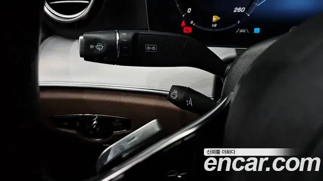Mercedes-Benz E-Class 2020 — Фото 17/20