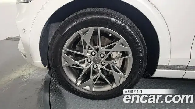Genesis GV70 2023 — ფოტო 8/20