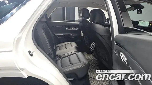 Genesis GV70 2023 — ფოტო 2/20