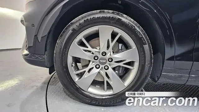 Genesis GV70 2022 — ფოტო 4/20