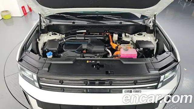Hyundai Santa Fe 2023 — ფოტო 8/20