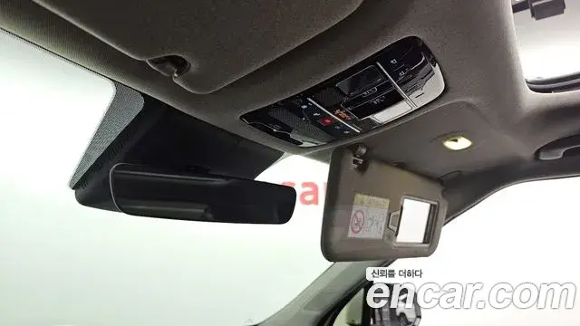 Hyundai Santa Fe 2023 — ფოტო 15/20