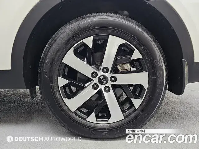 Kia Sorento 2022 — Photo 7/20