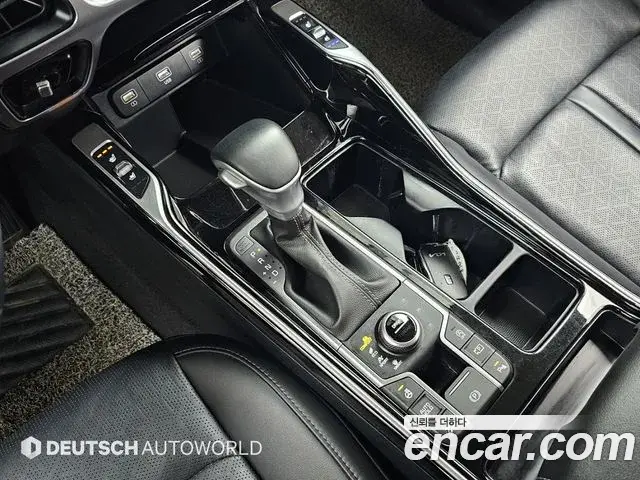 Kia Sorento 2022 — Photo 2/20