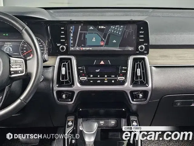 Kia Sorento 2022 — Photo 17/20