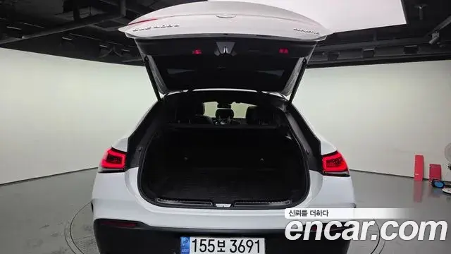 Mercedes-Benz GLE-Class 2022 — Şəkil 10/20