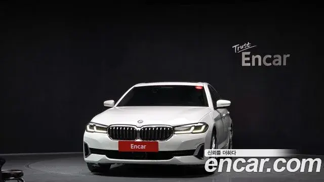 BMW 5 Series 2020 — ფოტო 20/20