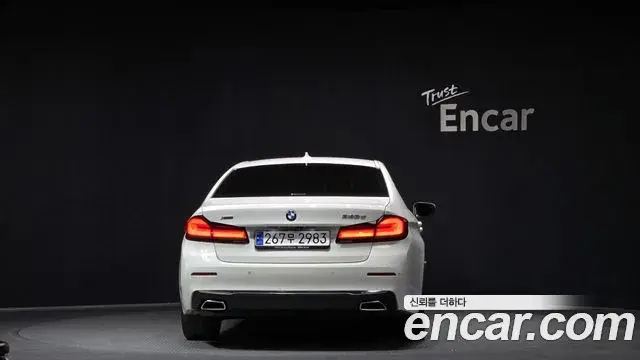 BMW 5 Series 2020 — ფოტო 11/20