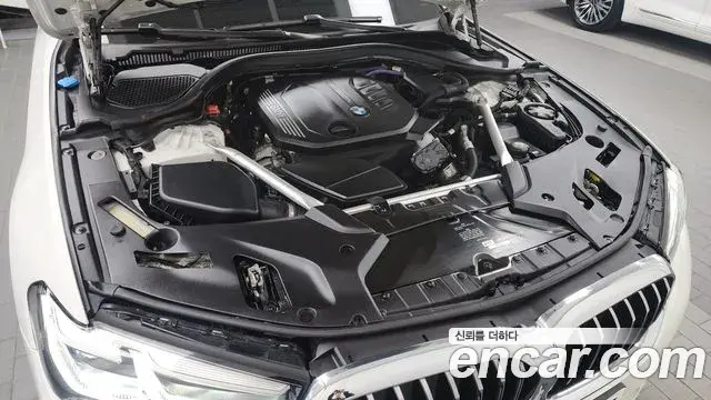 BMW 5 Series 2020 — ფოტო 7/20