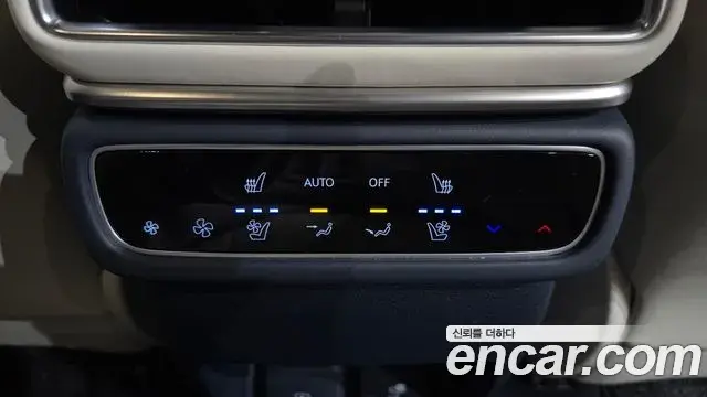 Genesis GV80 2023 — ფოტო 15/20