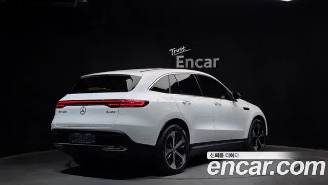 Mercedes-Benz EQC 2020 — ფოტო 9/20