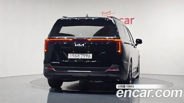 Kia Carnival 2023 — ფოტო 20/20