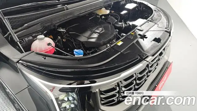 Kia Carnival 2023 — ფოტო 14/20
