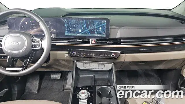 Kia Carnival 2023 — ფოტო 4/20