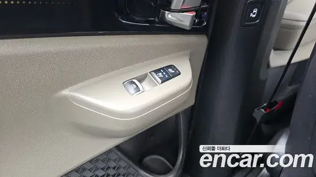 Kia Carnival 2023 — ფოტო 12/20