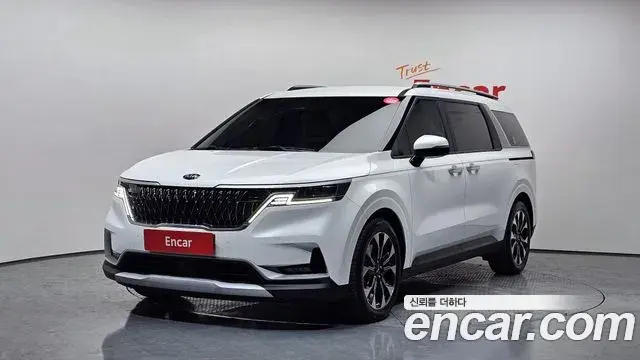 Kia Carnival 2021 — Фото 1/20