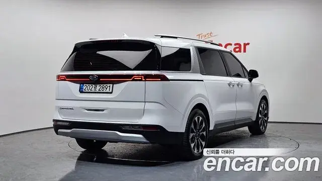 Kia Carnival 2021 — Фото 2/20