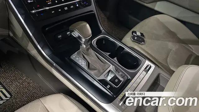 Kia Carnival 2021 — Фото 9/20