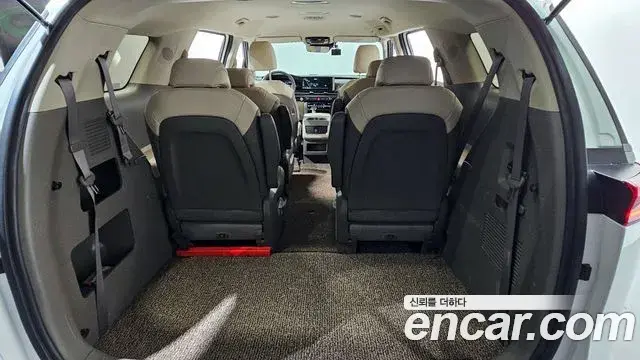Kia Carnival 2021 — Фото 20/20