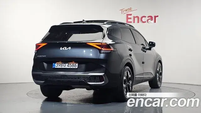 Kia Sportage 2021 — Фото 2/20