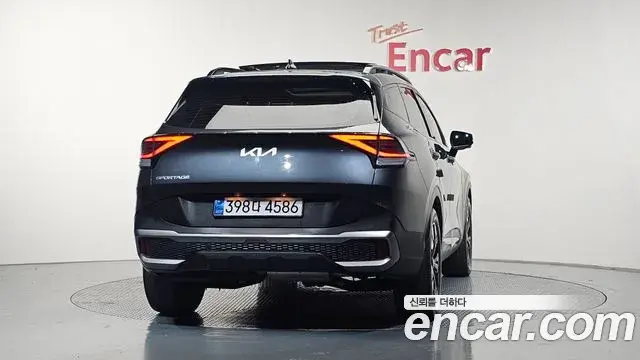 Kia Sportage 2021 — Фото 4/20