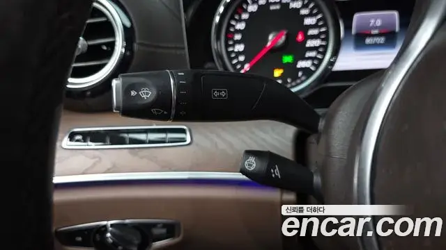 Mercedes-Benz E-Class 2019 — ფოტო 4/20