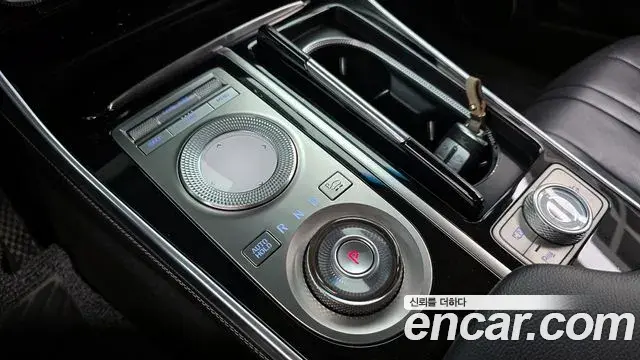 Genesis GV80 2020 — Photo 15/20