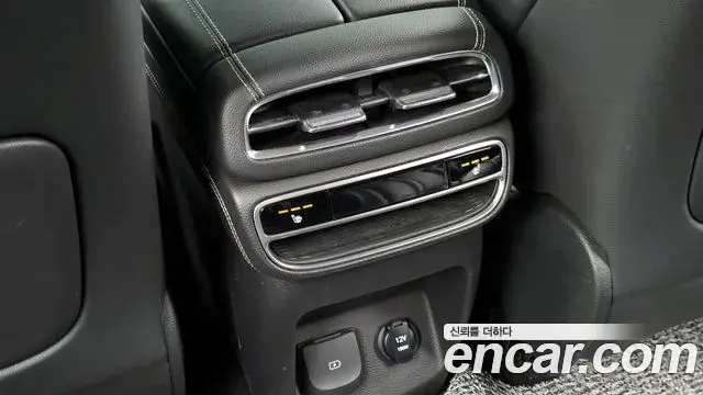 Genesis GV80 2020 — Photo 11/20