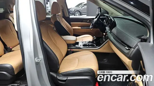 Kia Carnival 2021 — Фото 10/20