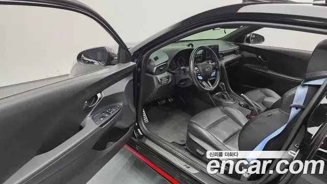 Hyundai Veloster 2021 — Photo 15/20