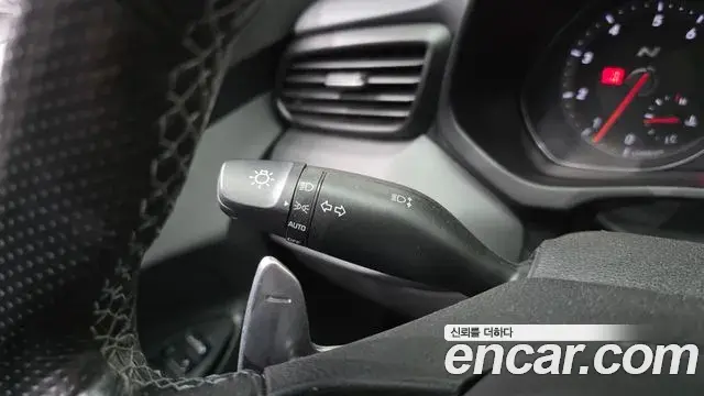 Hyundai Veloster 2021 — Photo 10/20