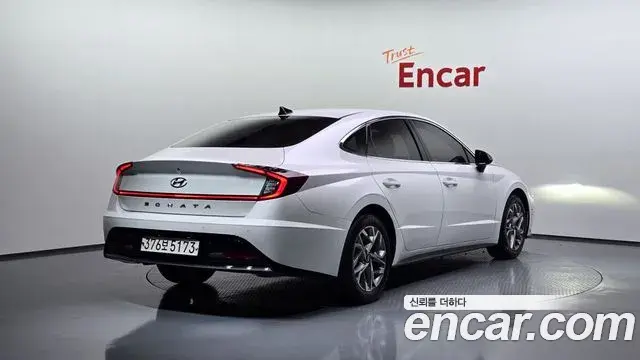 Hyundai Sonata Hybrid 2022 — Photo 10/20