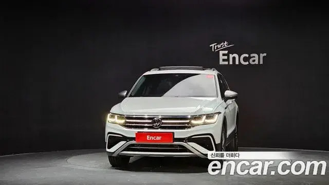 Volkswagen Tiguan Allspace 2023 — Photo 14/20