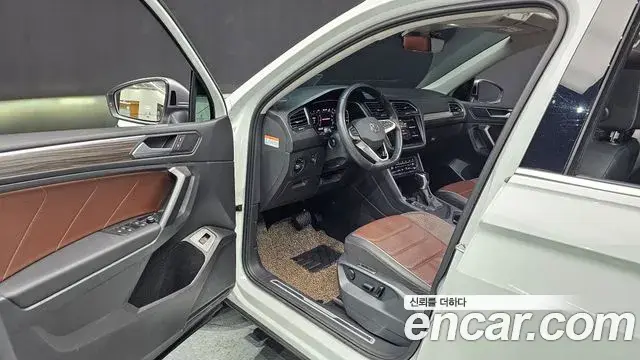 Volkswagen Tiguan Allspace 2023 — Photo 2/20
