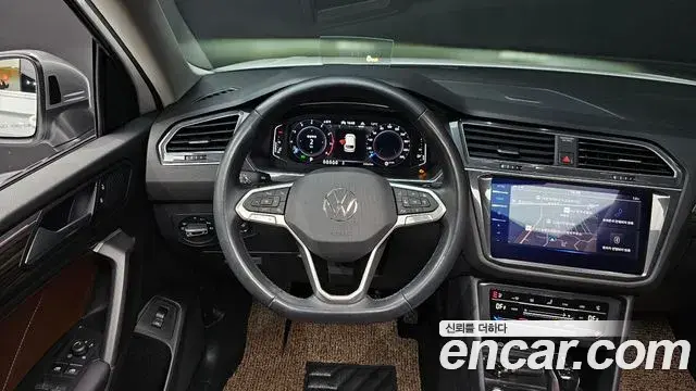 Volkswagen Tiguan Allspace 2023 — Photo 4/20