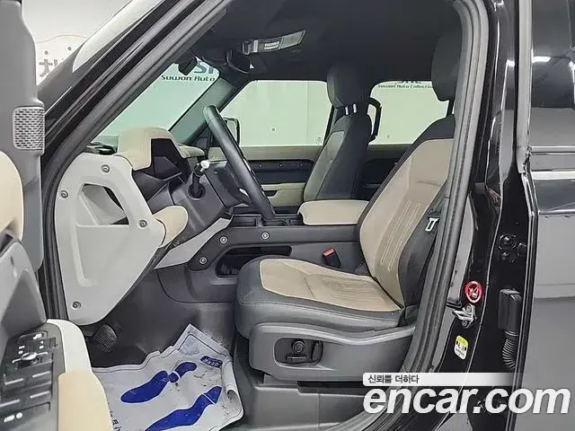 Land Rover Defender 2021 — Şəkil 9/17