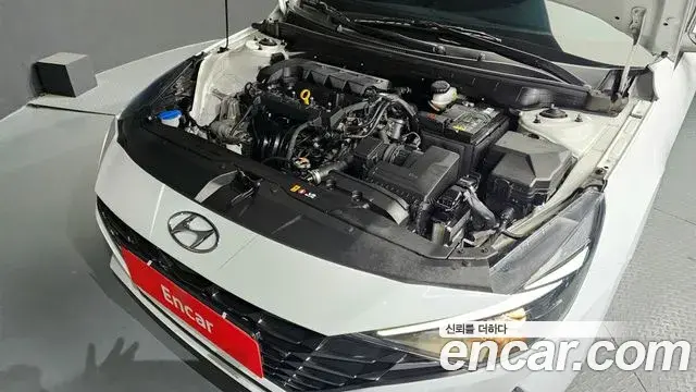 Hyundai The New Avante Hybrid 2022 — Şəkil 13/20