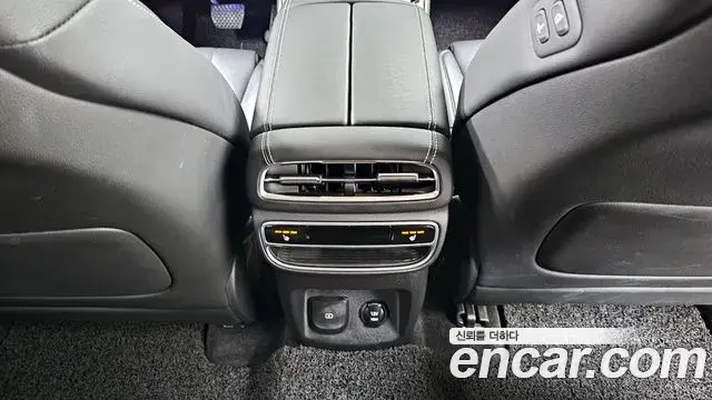 Genesis GV80 2021 — Photo 9/20