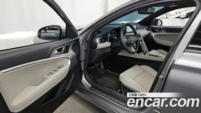 Genesis G70 2021 — Photo 16/20