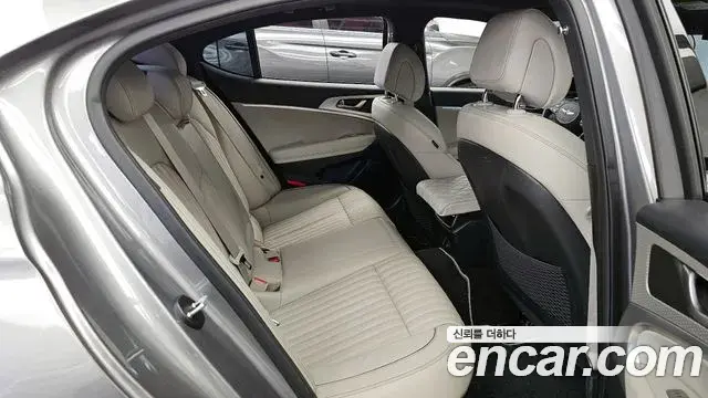 Genesis G70 2021 — Photo 15/20