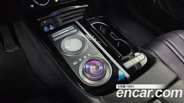 Genesis G80 2020 — ფოტო 18/20