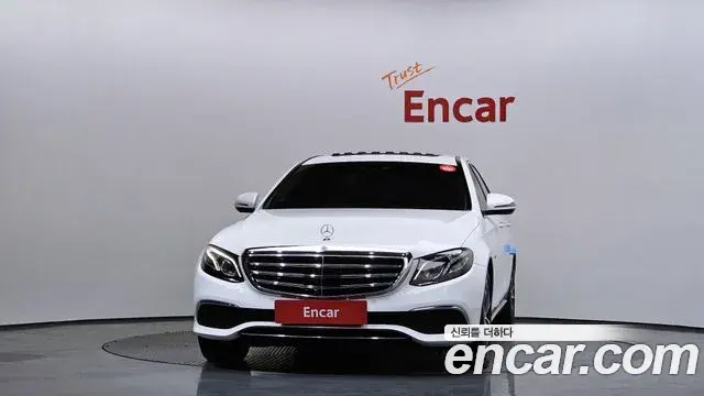 Mercedes-Benz E-Class 2020 — ფოტო 13/20